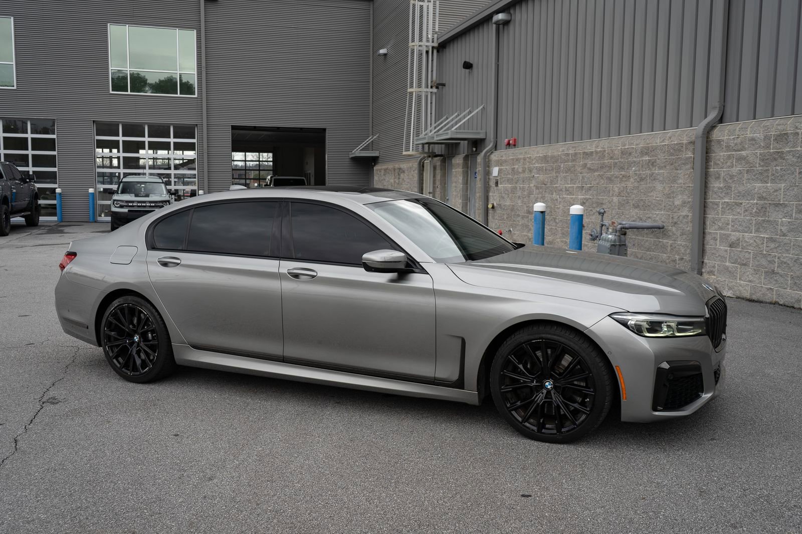 Used 2022 BMW 750i xDrive w/ Autobahn Package image 21