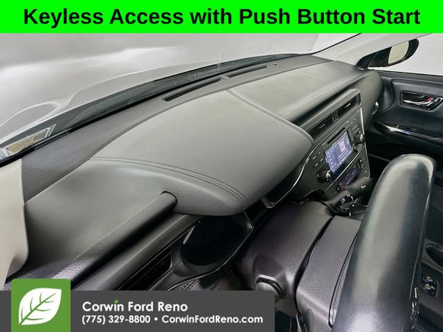 Used 2016 Toyota Avalon Limited w/ Toyota Safety Sense Package FWD image 9