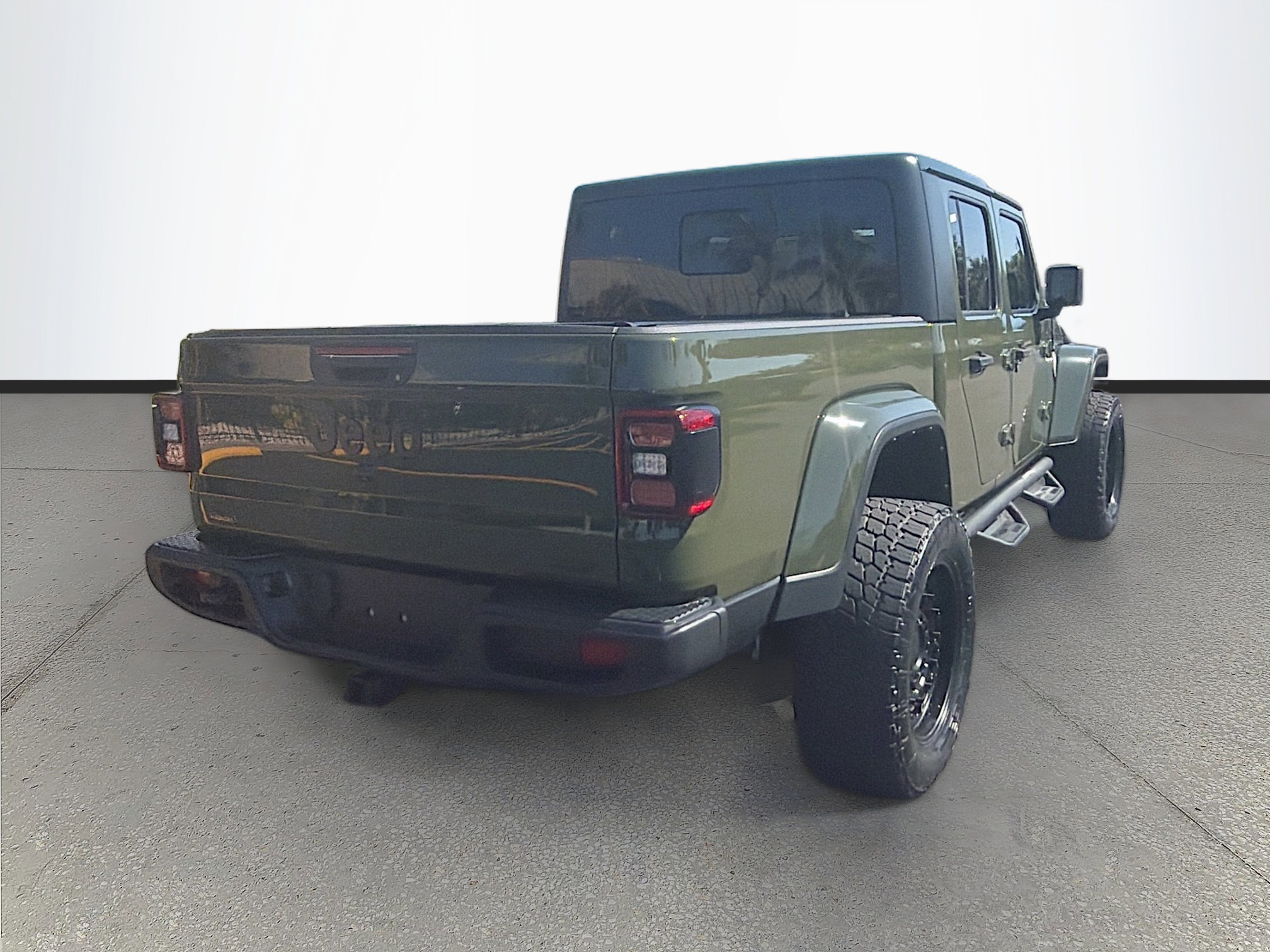 Used 2021 Jeep Gladiator Sport image 4