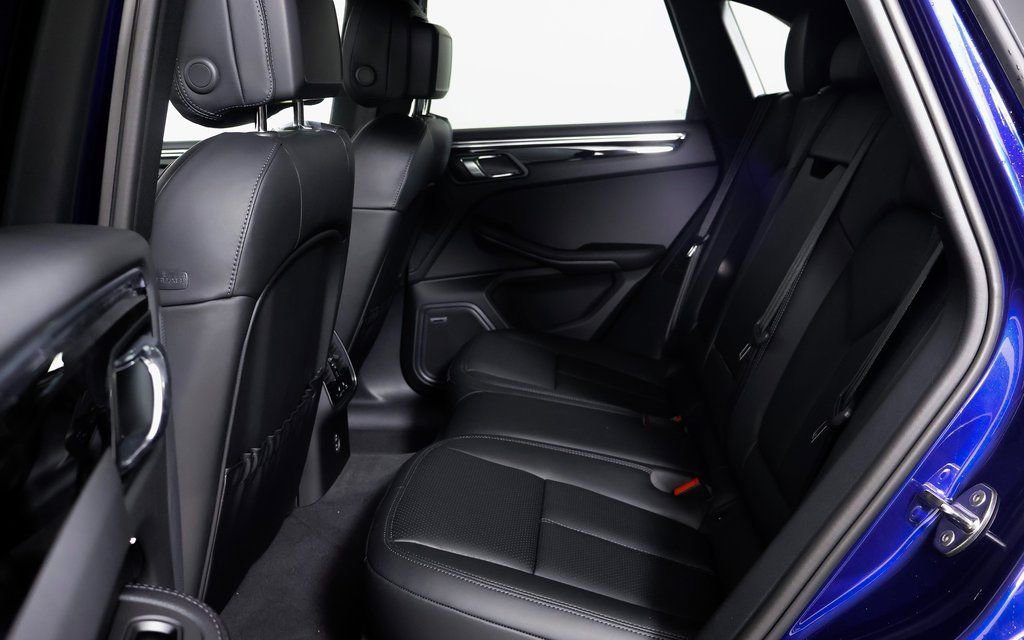 Used 2025 Porsche Macan image 7