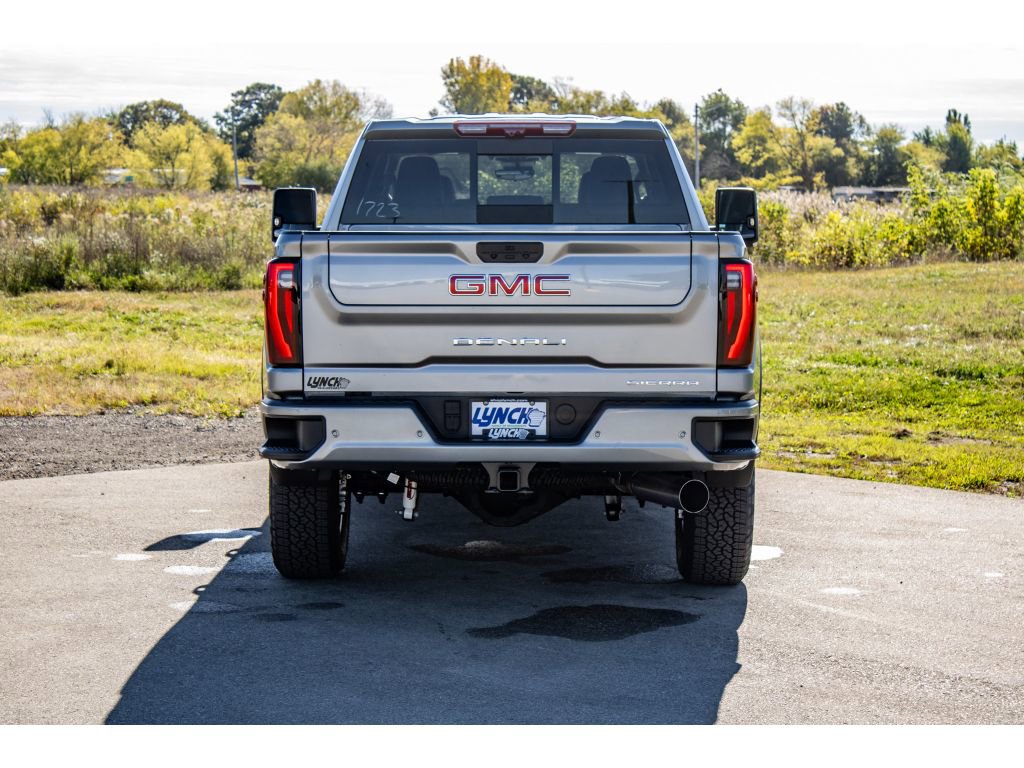 New 2026 GMC Sierra 3500 Denali w/ Denali Reserve Package image 3