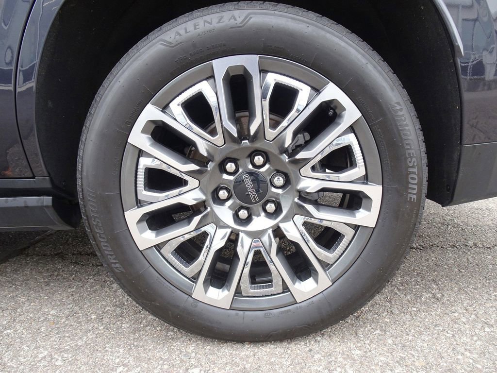 Used 2023 GMC Yukon Denali Ultimate w/ LPO, Floor Liner Package image 27