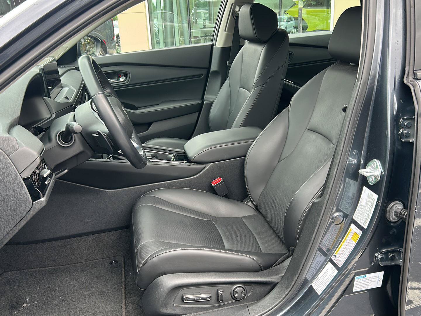 Used 2023 Honda Accord Touring image 14