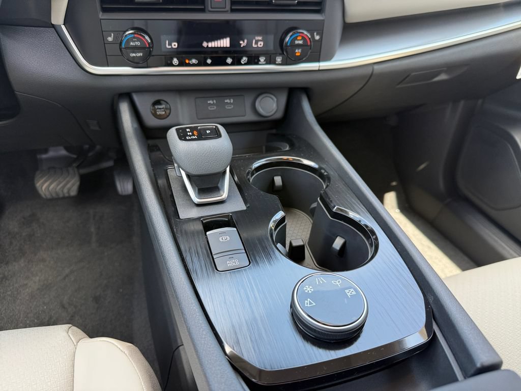 New 2026 Nissan Rogue Dark Armor AWD/4WD image 14
