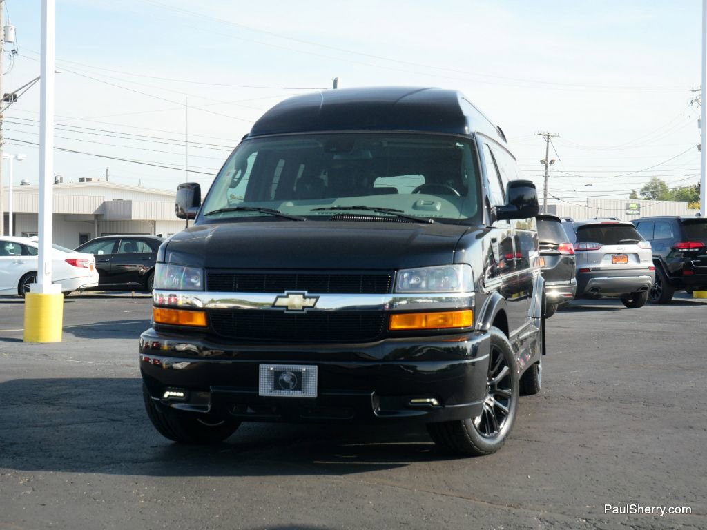 Used 2021 Chevrolet Express 2500 image 9