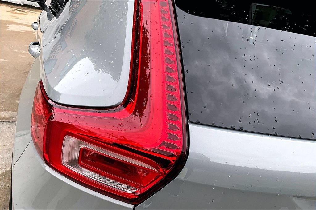 Used 2026 Volvo XC40 B5 Plus AWD/4WD image 41
