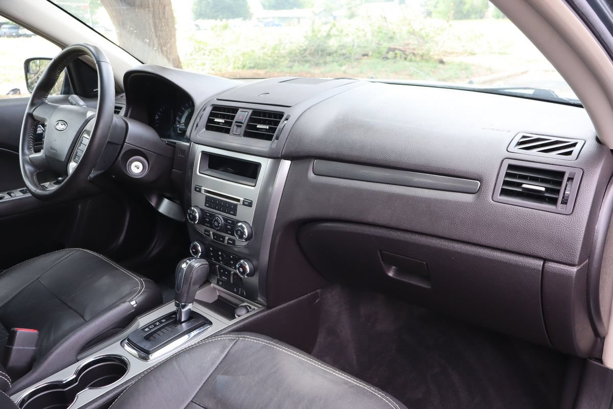 Used 2011 Ford Fusion SEL w/ 301A Rapid Spec Order Code FWD image 17