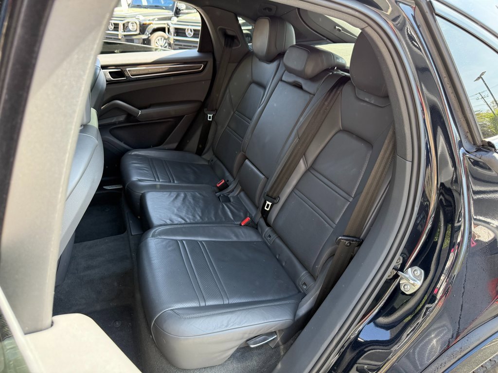 Used 2020 Porsche Cayenne image 29