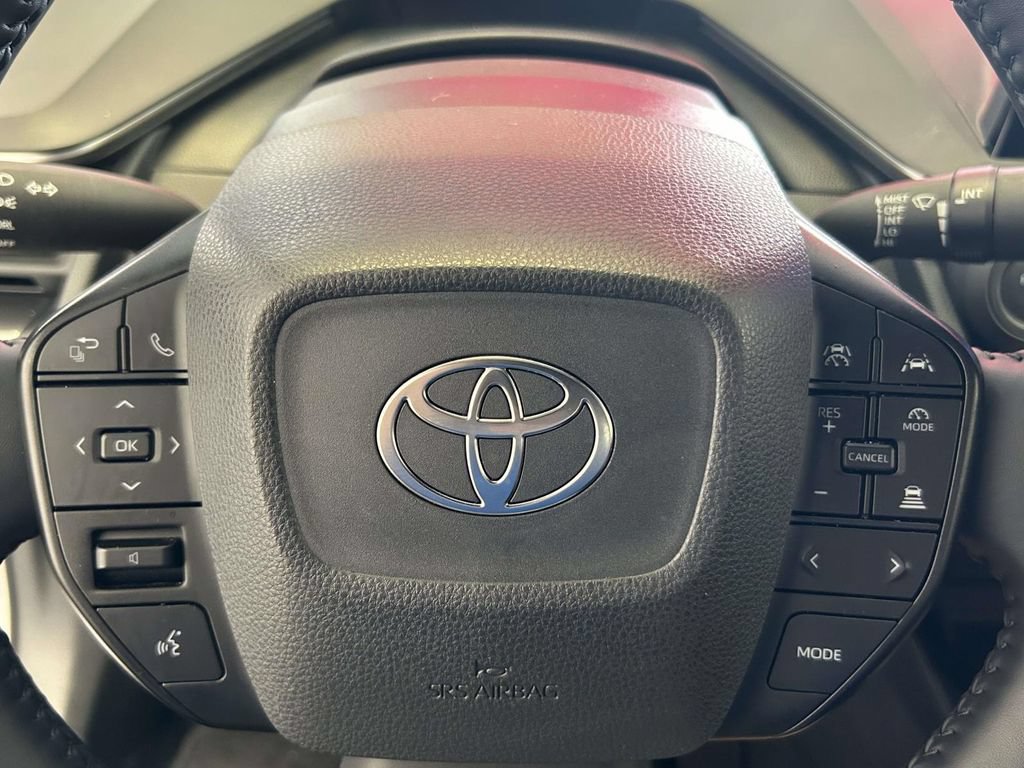 Certified 2025 Toyota Prius LE FWD image 24