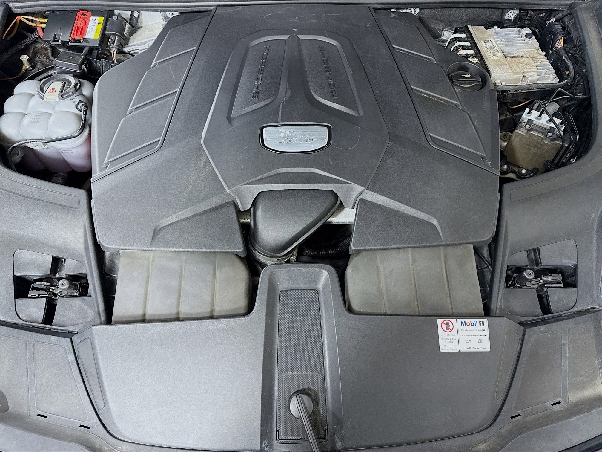 Certified 2020 Porsche Cayenne image 29