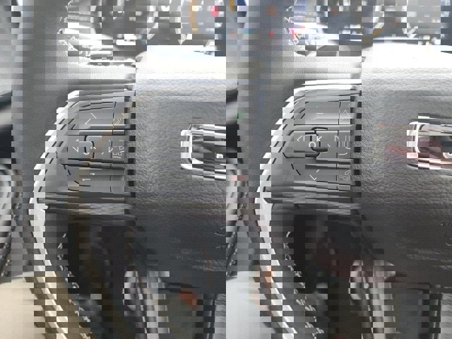 New 2025 Jeep Grand Cherokee Altitude image 11