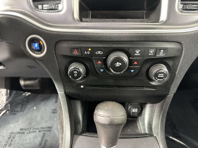 Used 2013 Dodge Charger SE RWD image 7