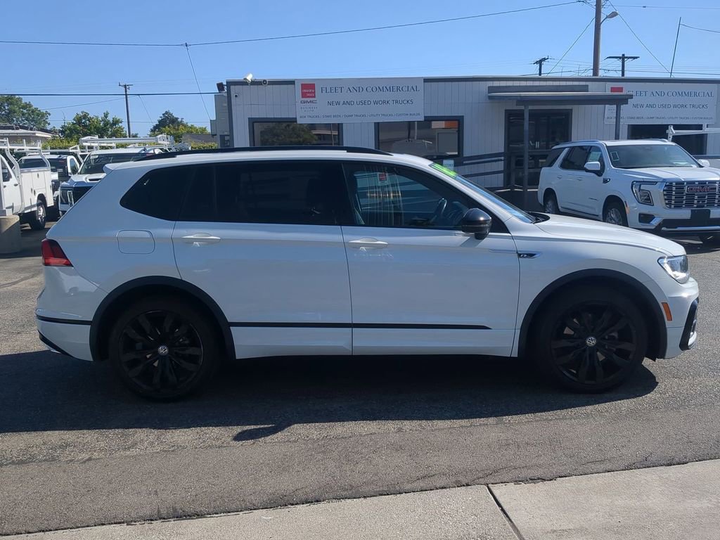 Used 2021 Volkswagen Tiguan SE R-Line FWD image 8