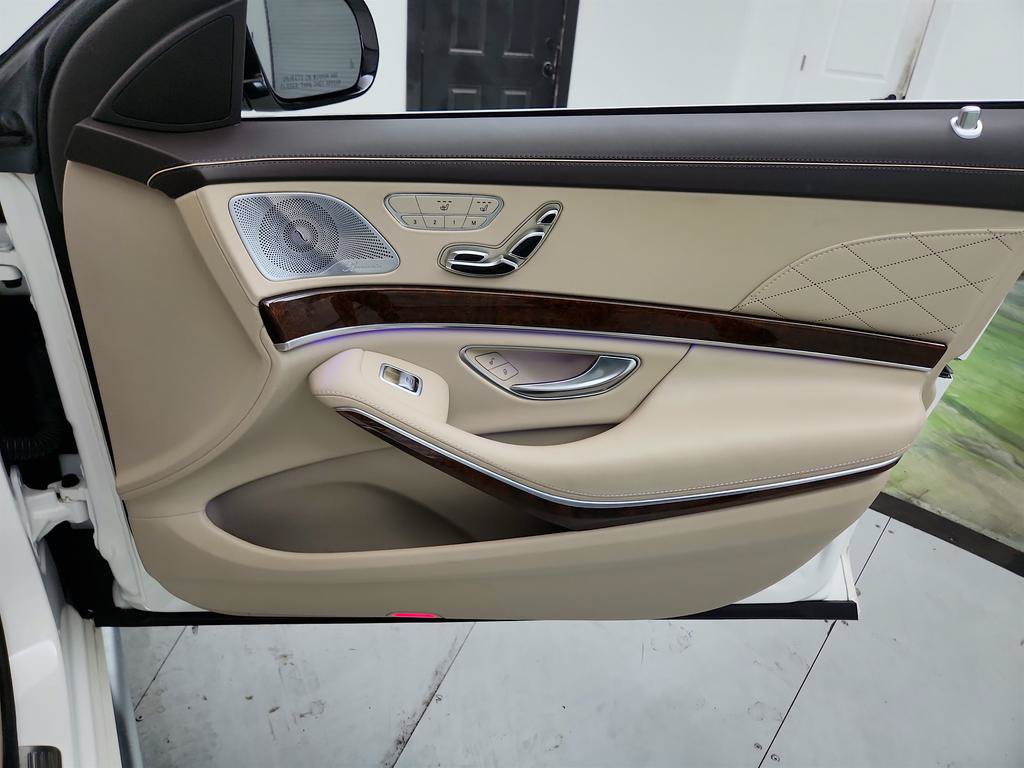 Used 2014 Mercedes-Benz S 63 AMG 4MATIC Sedan image 28