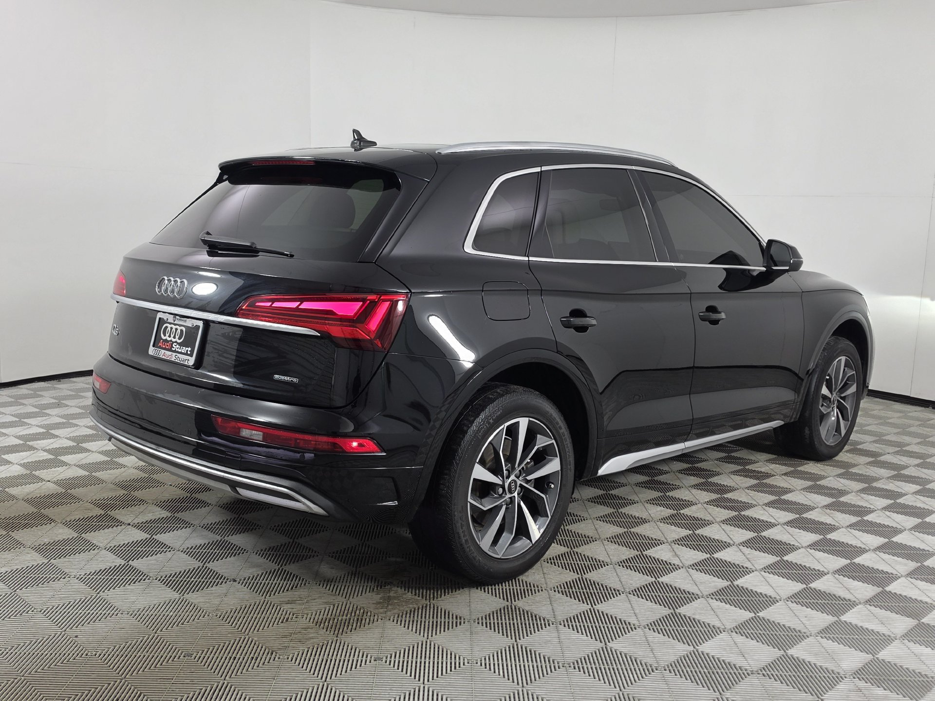 Used 2021 Audi Q5 2.0T Premium w/ Convenience Package AWD/4WD image 40