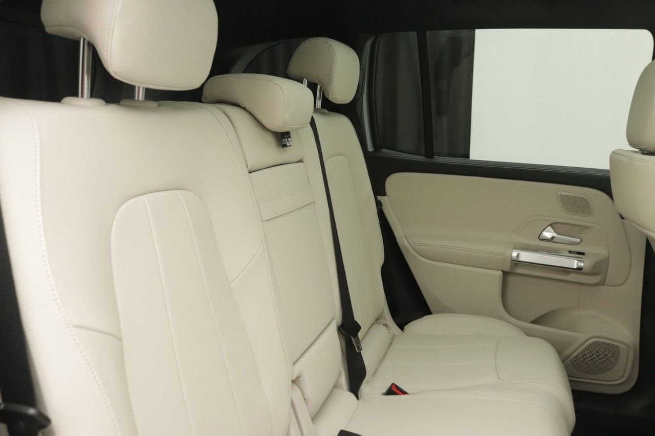New 2026 Mercedes-Benz GLB 250 image 10