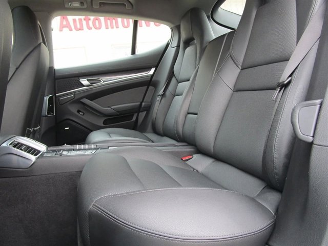 Used 2014 Porsche Panamera S image 20