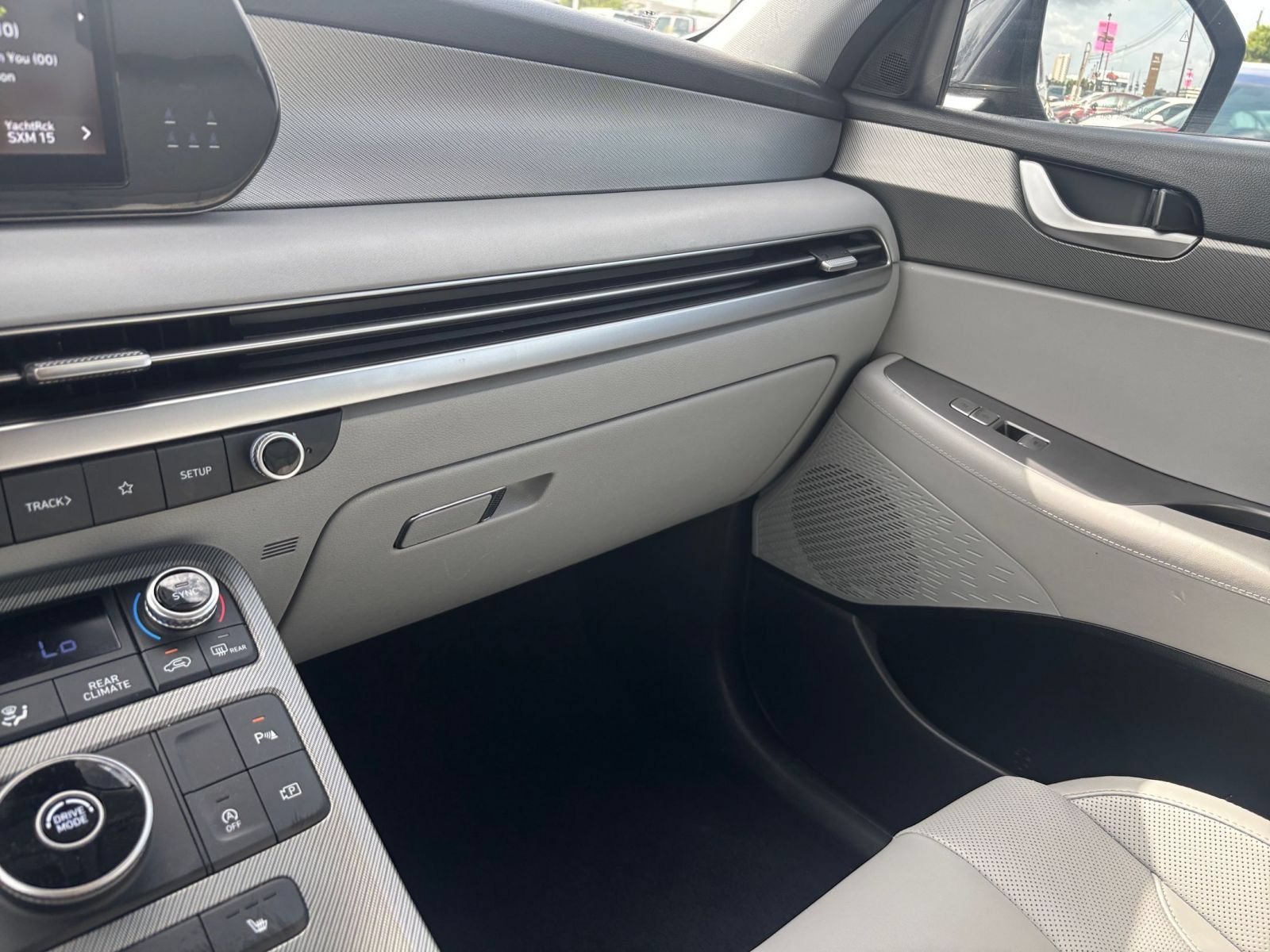 Used 2024 Hyundai Palisade SEL FWD image 34
