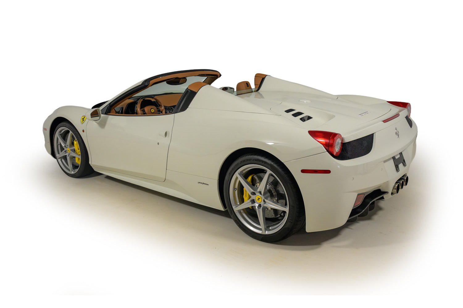 Used 2015 Ferrari 458 Spider RWD image 13