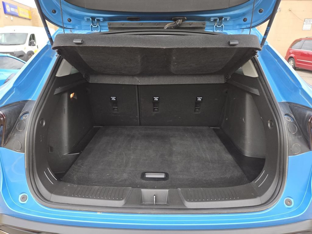 Used 2025 Chevrolet Trax ACTIV w/ Sunroof Package FWD image 17