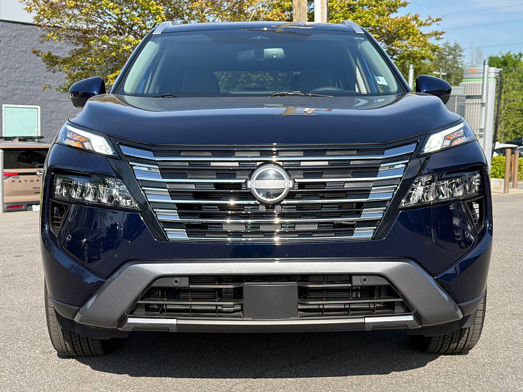 Used 2025 Nissan Rogue SL image 2
