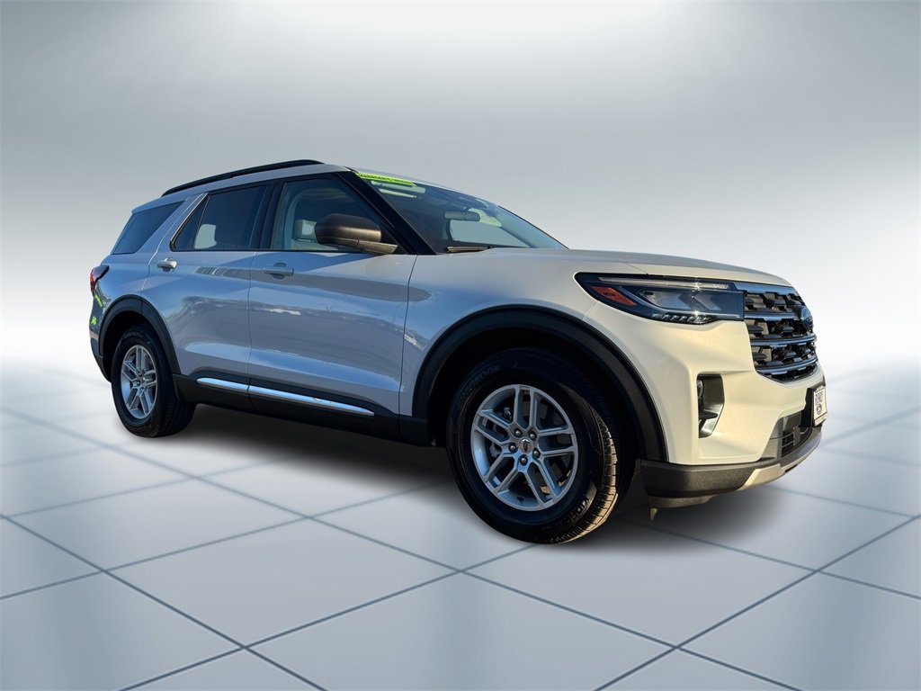 New 2025 Ford Explorer Active w/ Active Comfort Package image 2