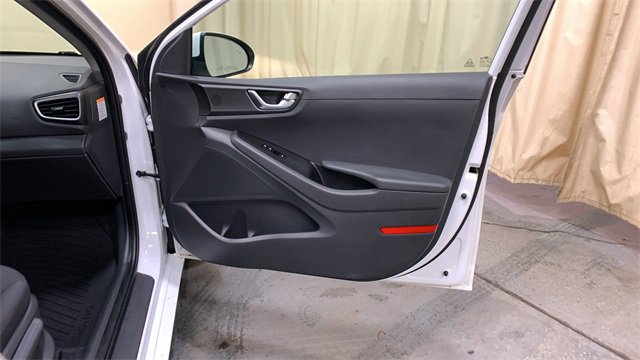 Used 2019 Hyundai Ioniq SEL image 11