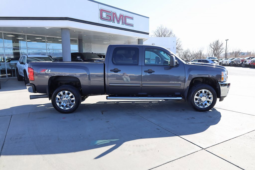 Used 2011 Chevrolet Silverado 2500 LT w/ Interior Plus Package image 7