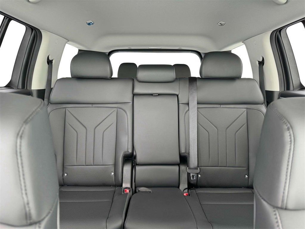Certified 2025 Hyundai Santa Fe XRT image 16