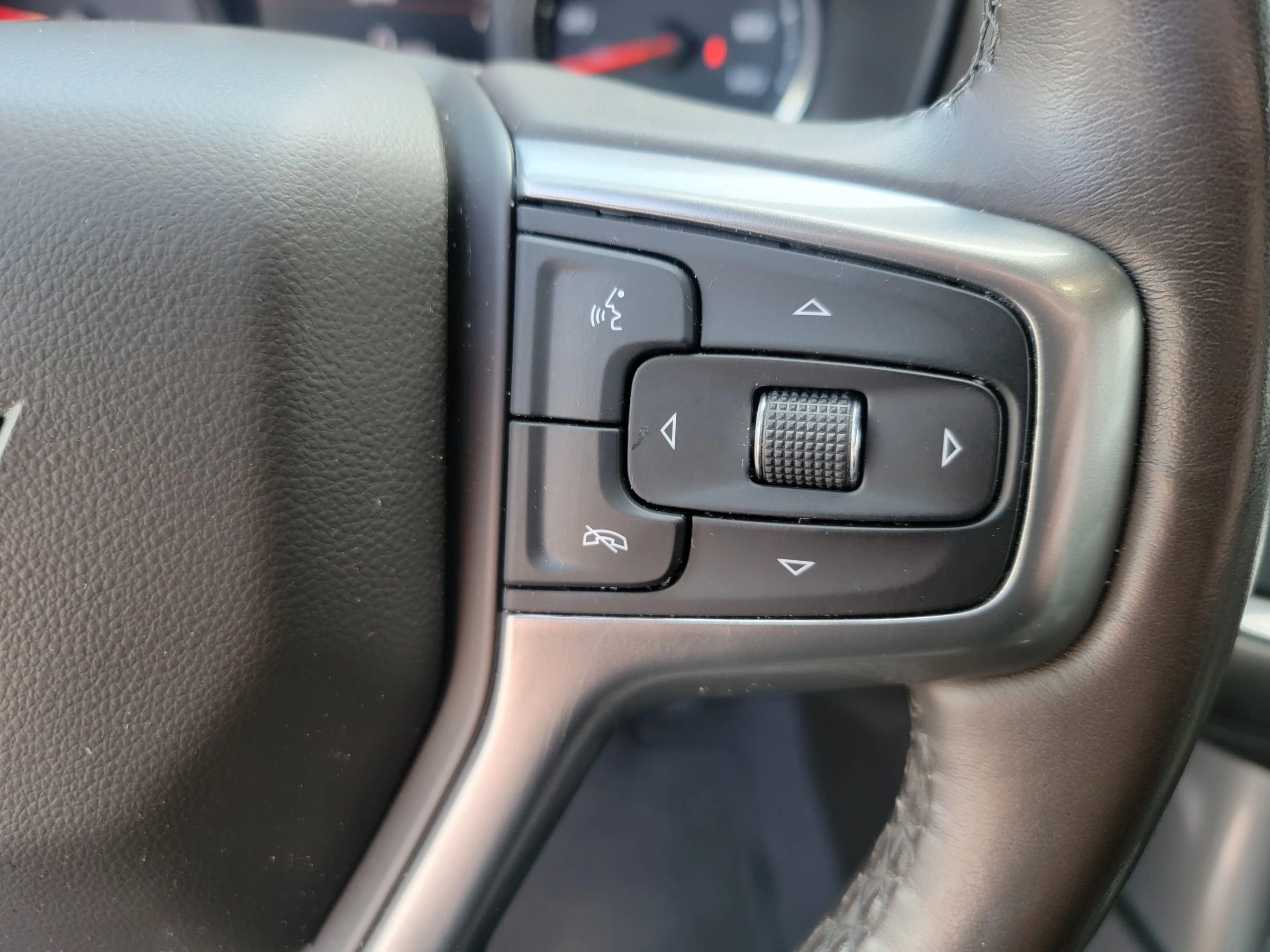 Used 2022 Chevrolet Suburban LS w/ Driver Alert Package AWD/4WD image 21