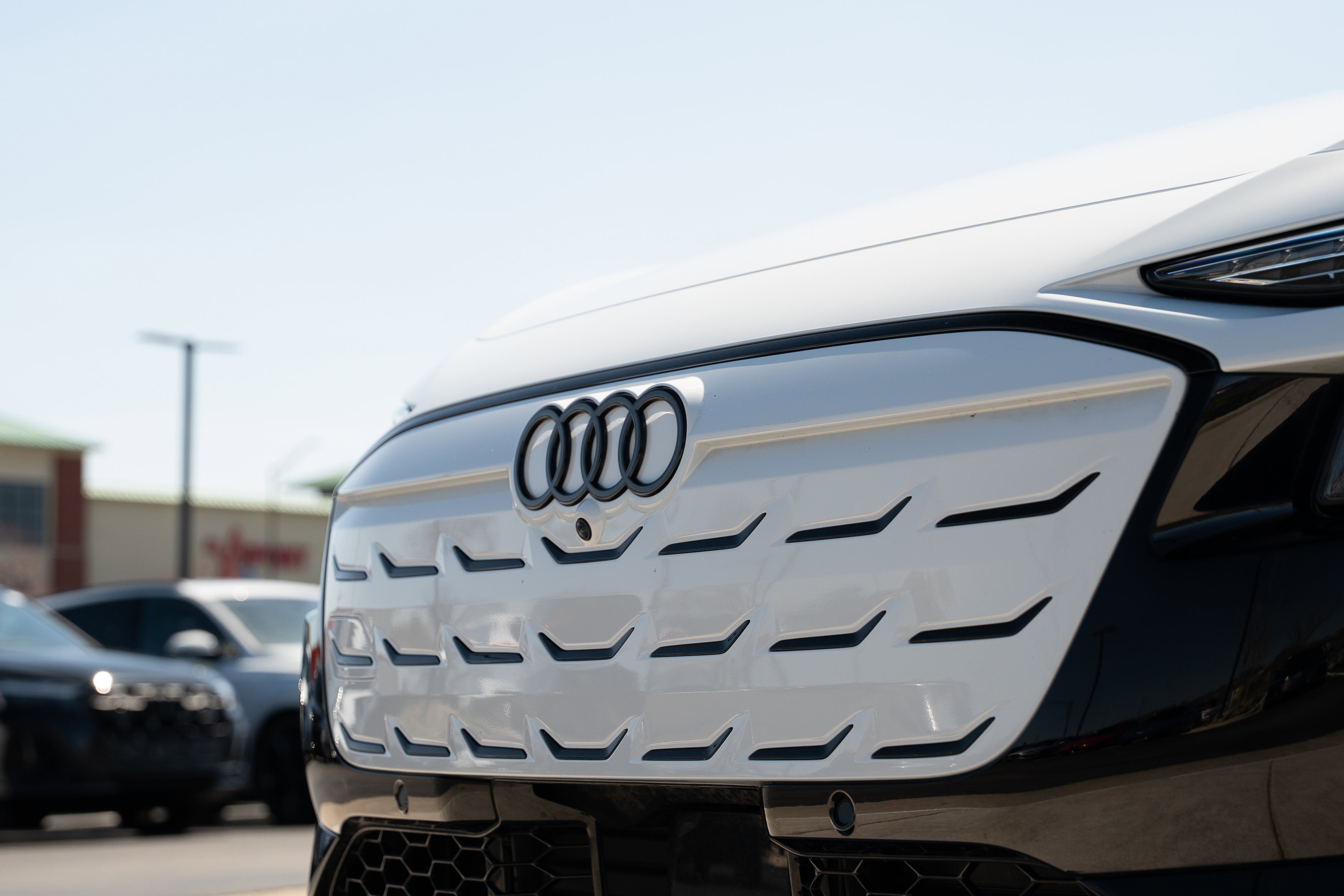 Certified 2025 Audi S6 e-tron Prestige w/ 21" Black Optic Package image 43