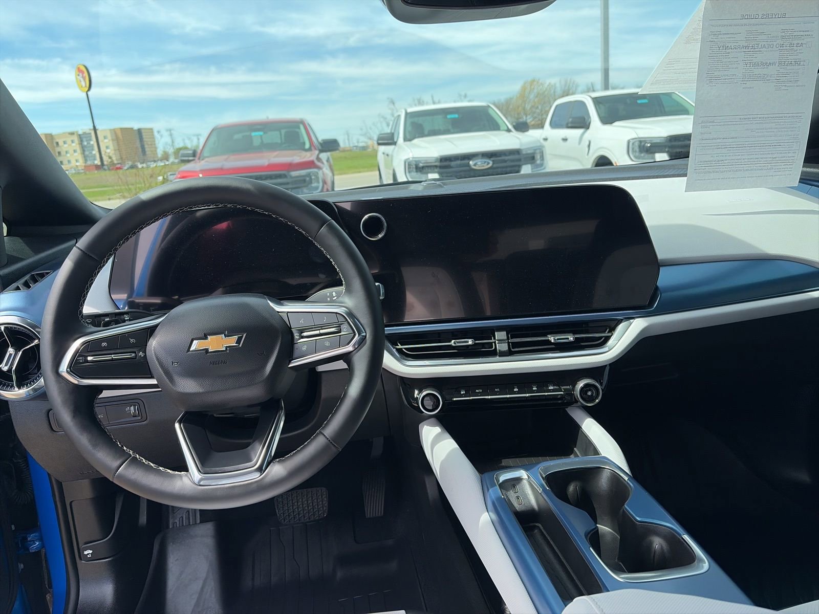 Used 2026 Chevrolet Equinox EV LT image 15