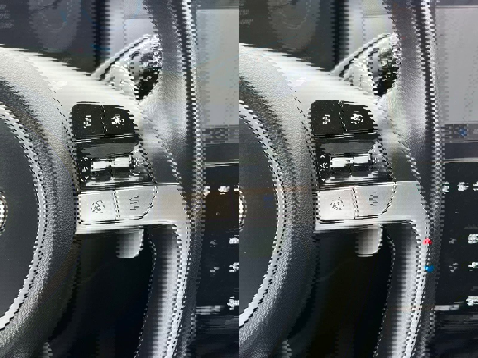 Used 2023 Hyundai Tucson Limited image 31