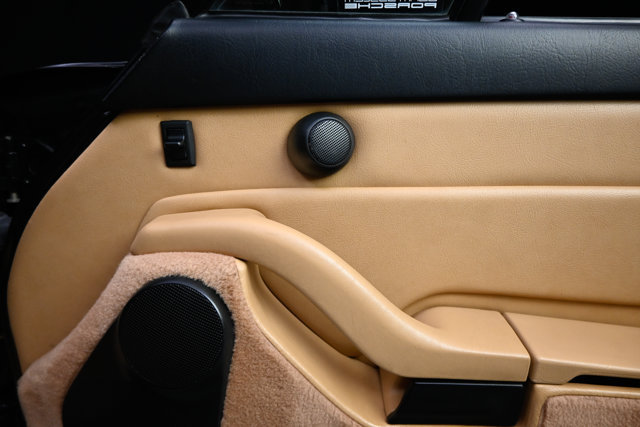 Used 1995 Porsche 911 Carrera RWD image 50