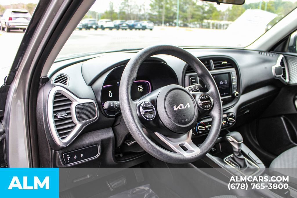 Used 2024 Kia Soul LX w/ Option Group 015 image 22