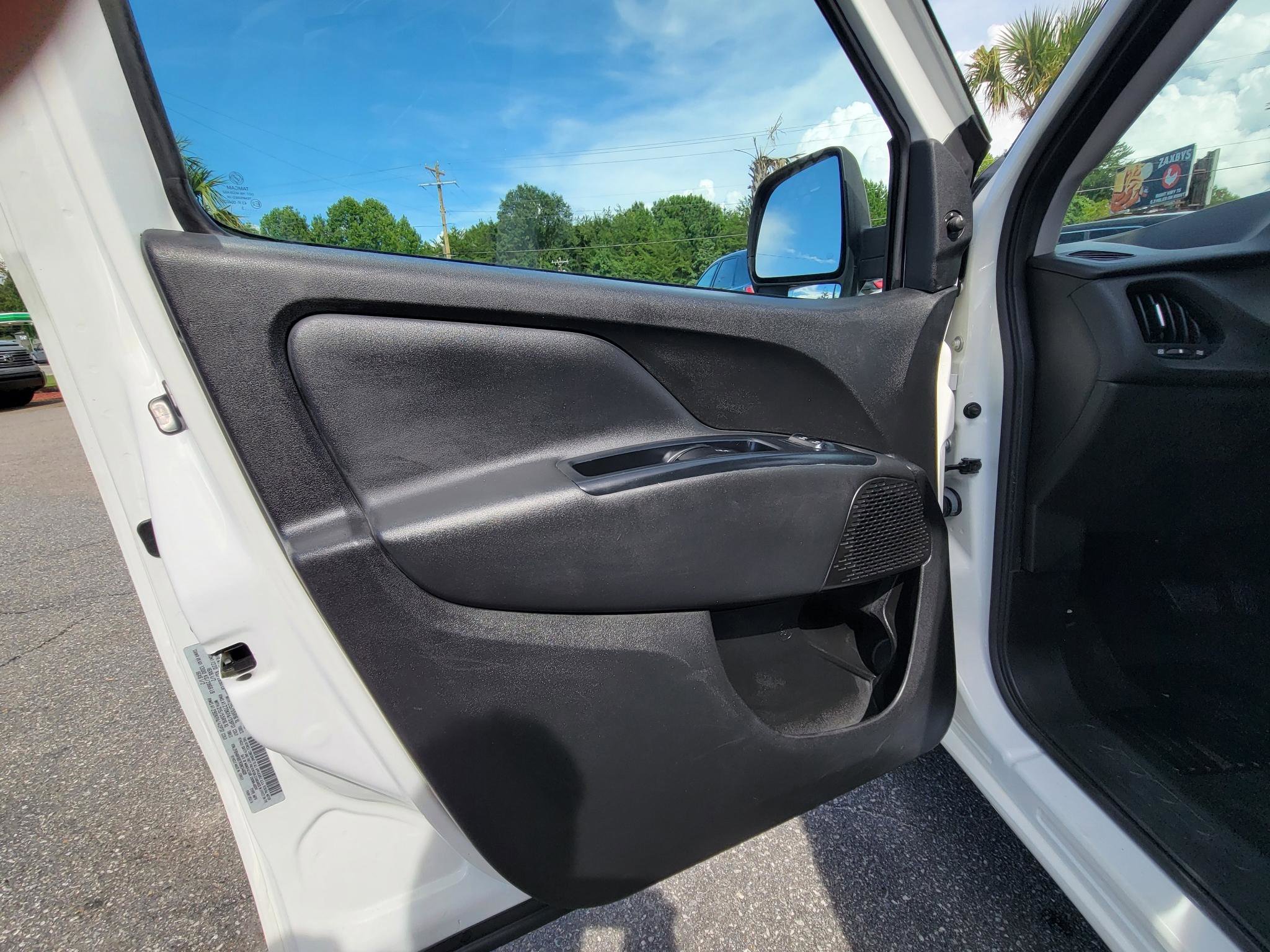 Used 2019 RAM ProMaster City Tradesman SLT FWD image 17