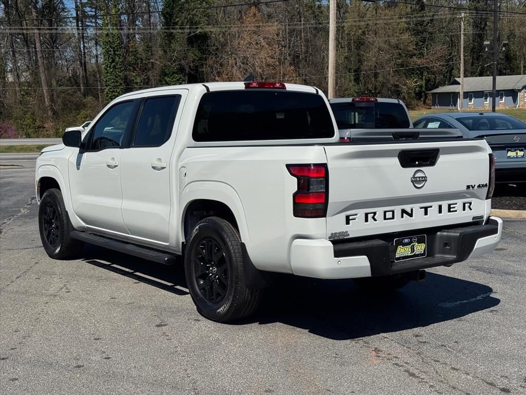 Certified 2023 Nissan Frontier SV w/ Midnight Edition Package image 5