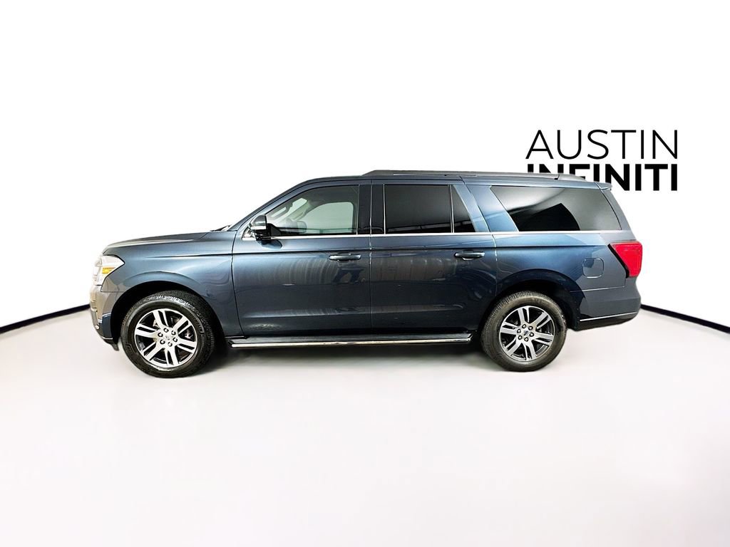 Used 2023 Ford Expedition Max XLT image 4