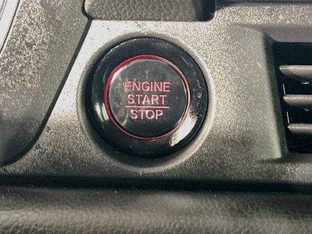 Used 2025 Honda Pilot EX-L image 19