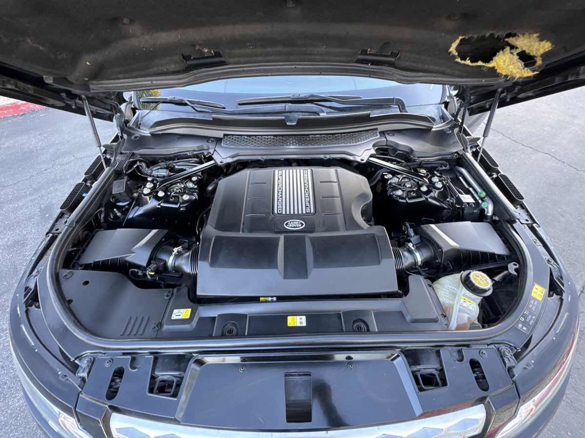 Used 2016 Land Rover Range Rover Sport HSE image 31