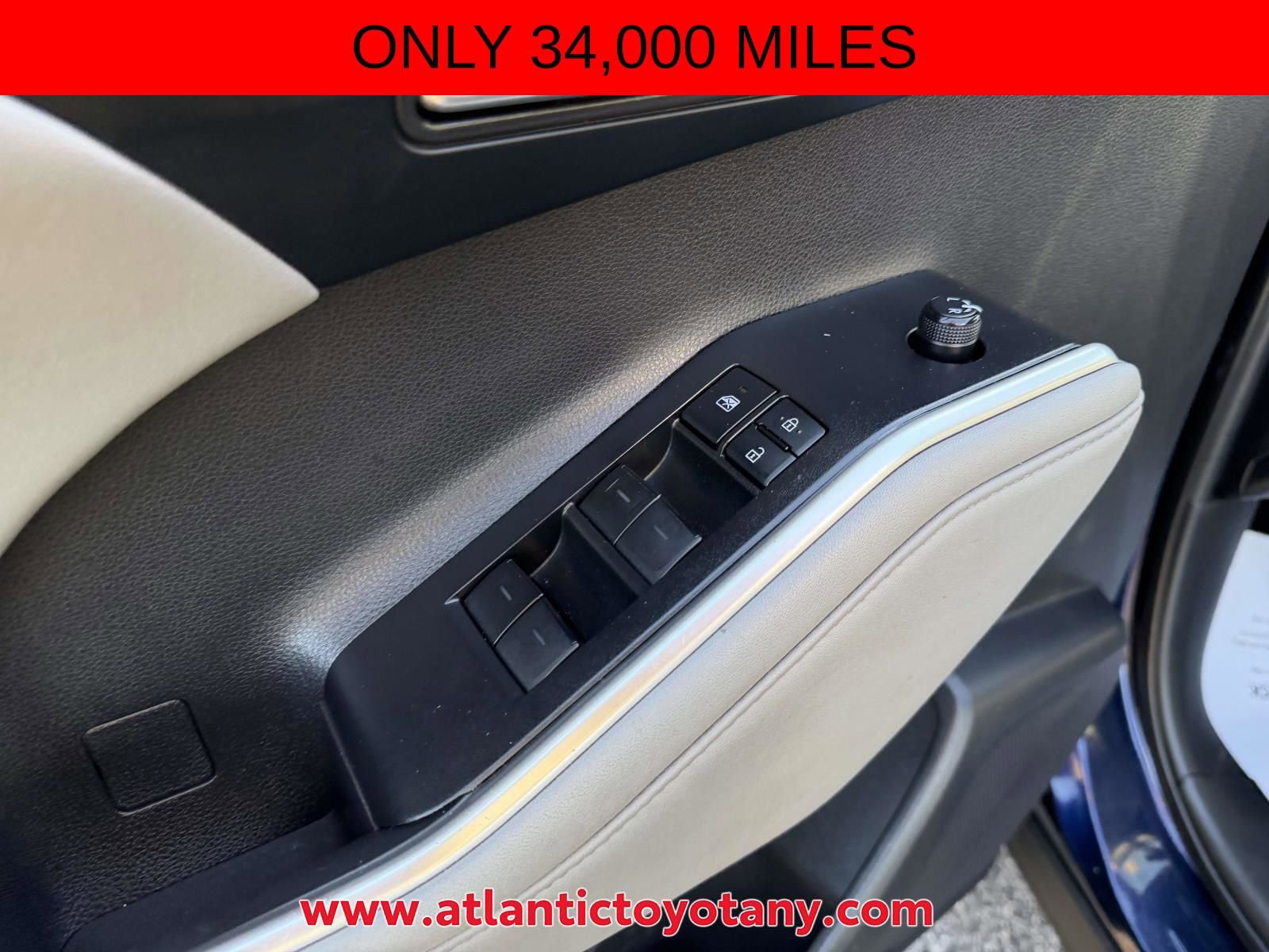 Used 2021 Toyota Highlander XLE AWD/4WD image 23