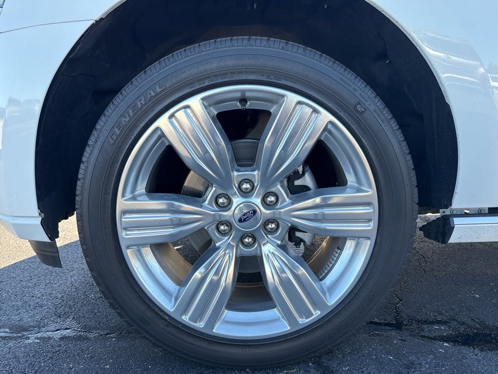 Used 2022 Ford Expedition Platinum image 9