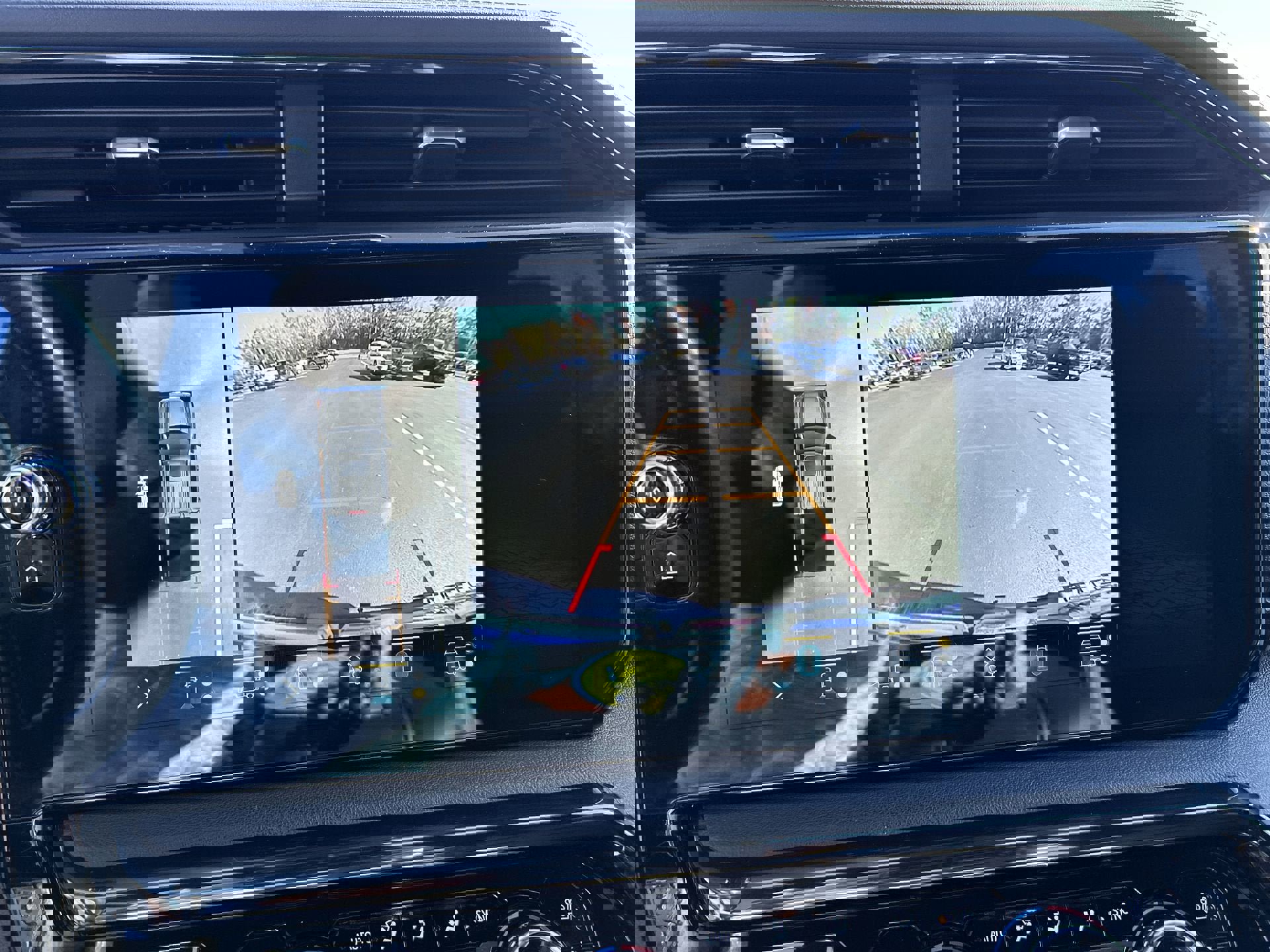 Used 2022 GMC Sierra 1500 AT4 w/ AT4 Premium Package image 17