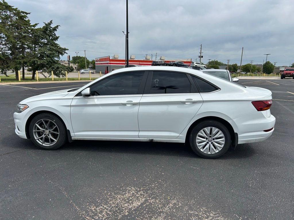 Used 2019 Volkswagen Jetta R-Line FWD image 6