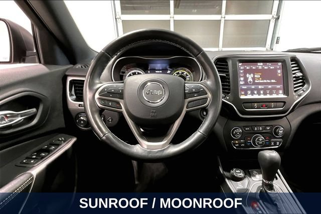 Used 2021 Jeep Cherokee Latitude w/ Comfort Safety Group AWD/4WD image 11