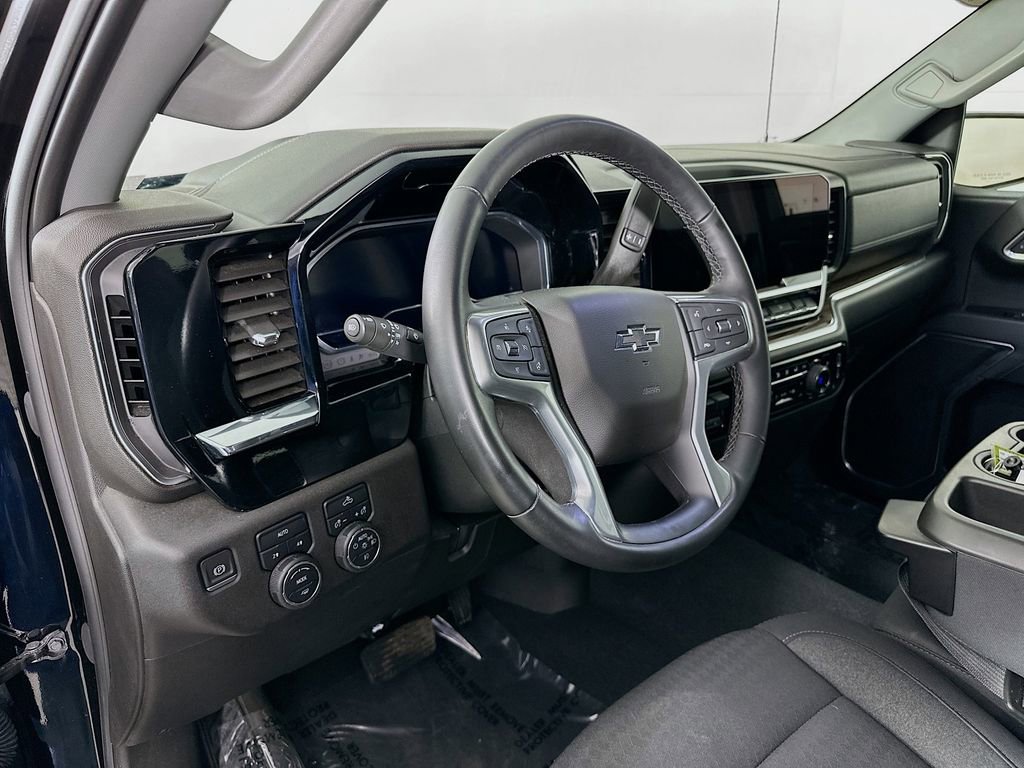 Used 2023 Chevrolet Silverado 1500 RST image 15