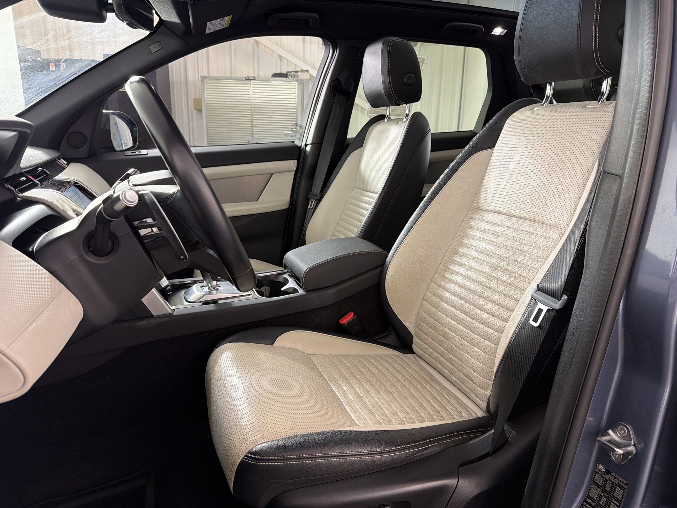 Used 2022 Land Rover Discovery Sport S R-Dynamic AWD/4WD image 5
