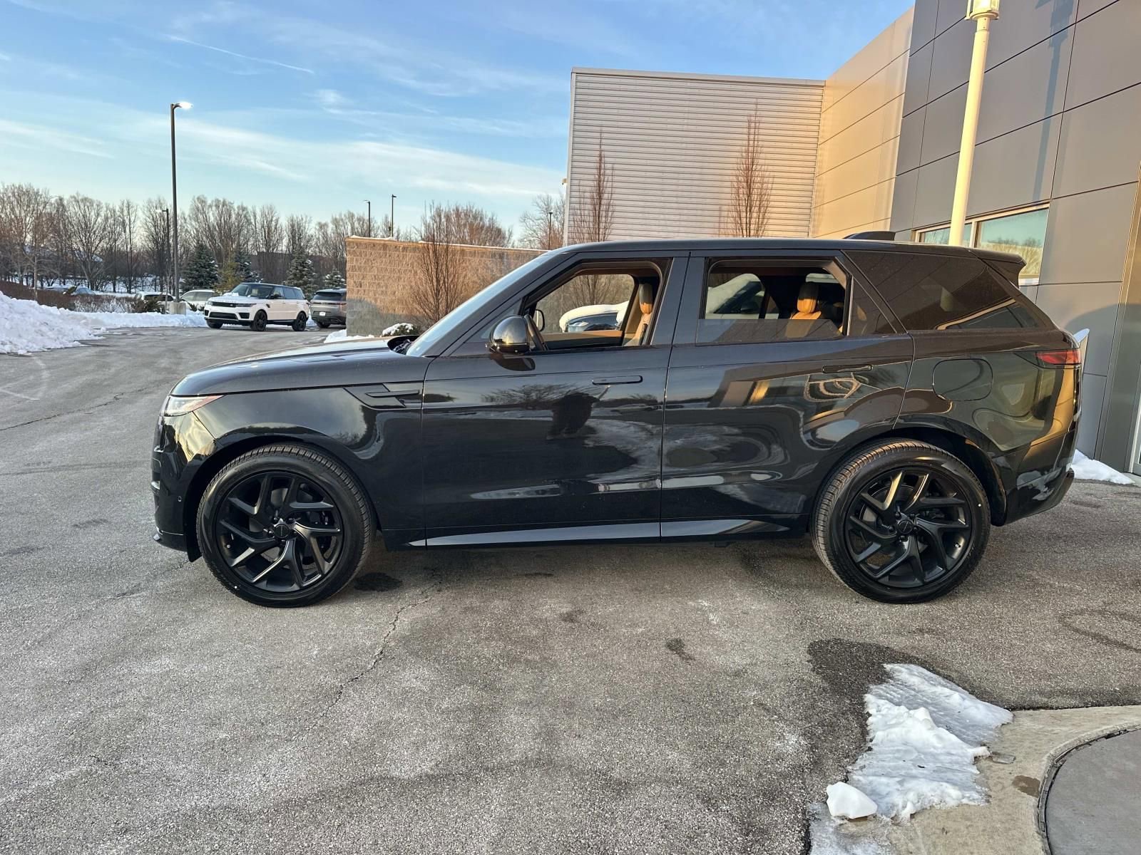 New 2026 Land Rover Range Rover Sport Dynamic SE image 8