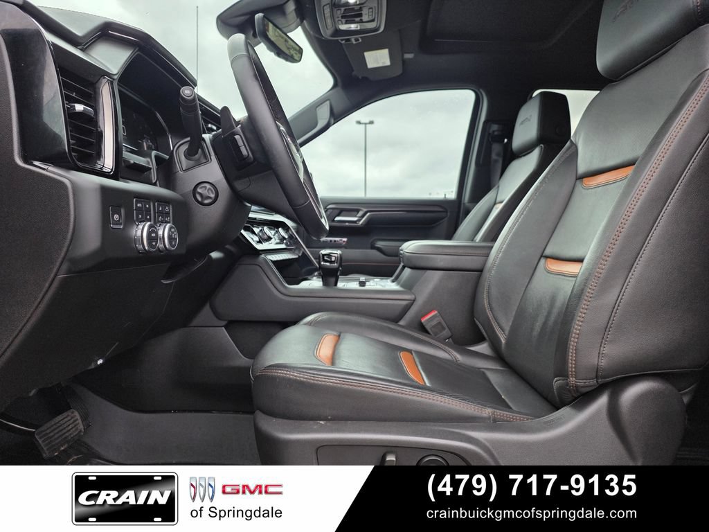 Used 2024 GMC Sierra 1500 AT4 w/ Technology Package AWD/4WD image 11