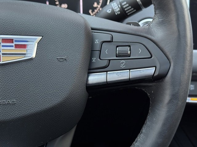 Used 2022 Cadillac XT4 Luxury w/ Cold Weather Package image 18